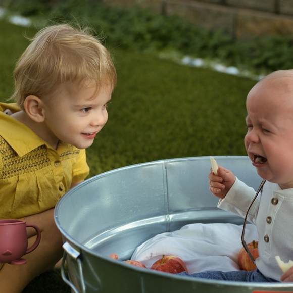 Meet your Posher, Elizabeth - Picture 3 of 6